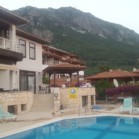 Incilikonak Ula Εξωτερικό φωτογραφία
