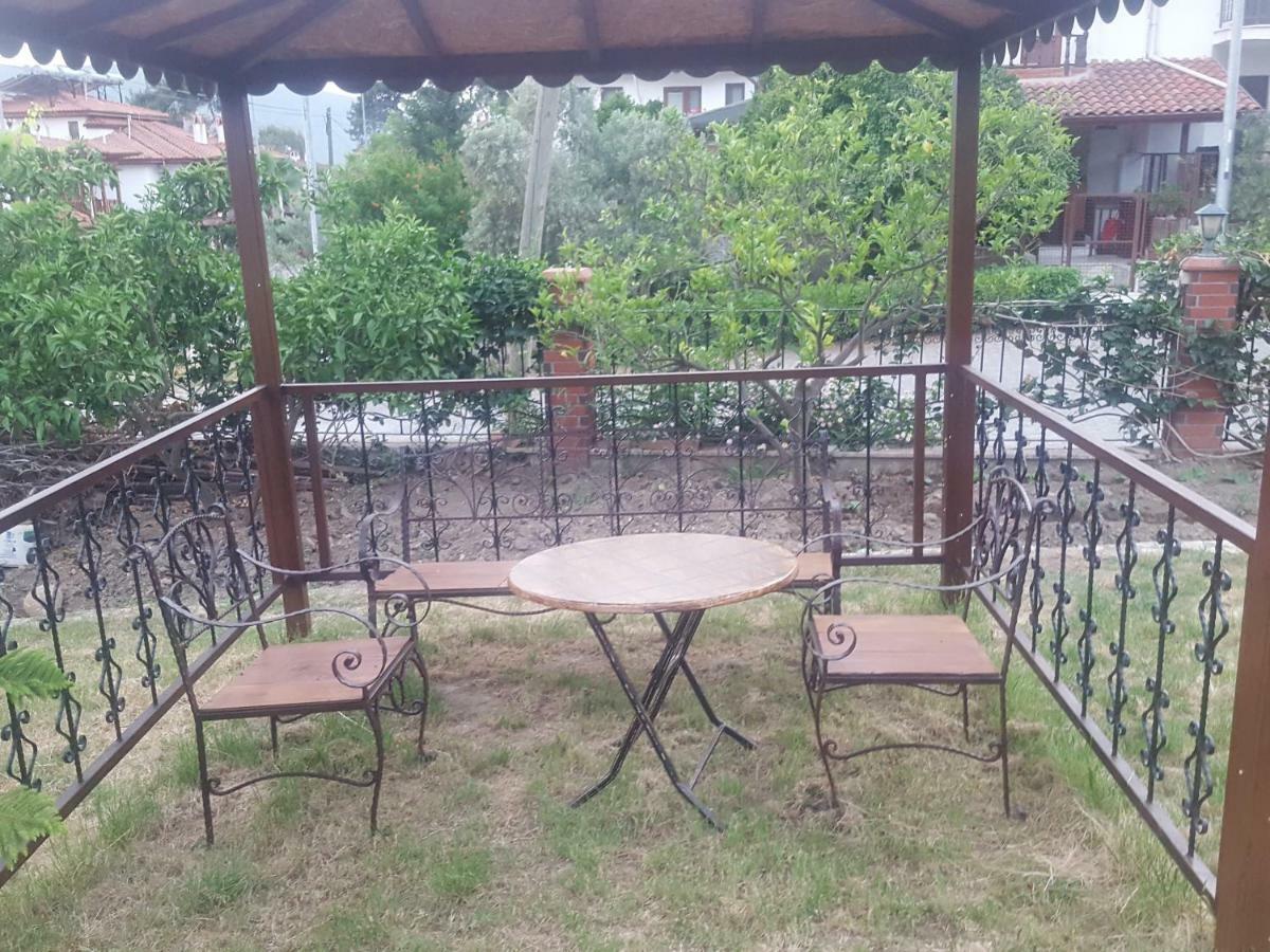 Incilikonak Ula Εξωτερικό φωτογραφία